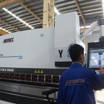 kontrol layar sentuh mesin cnc tekan rem 6 paksi 220T 4000MM siemens motor power