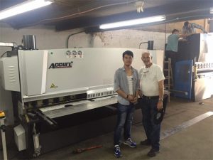 Siprus Klien Ngunjungi Pencet Brake Mesin Lan Mesin Buncis ing Pabrik Kita
