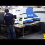 Kualitas mesin servo cnc hydraulic punch